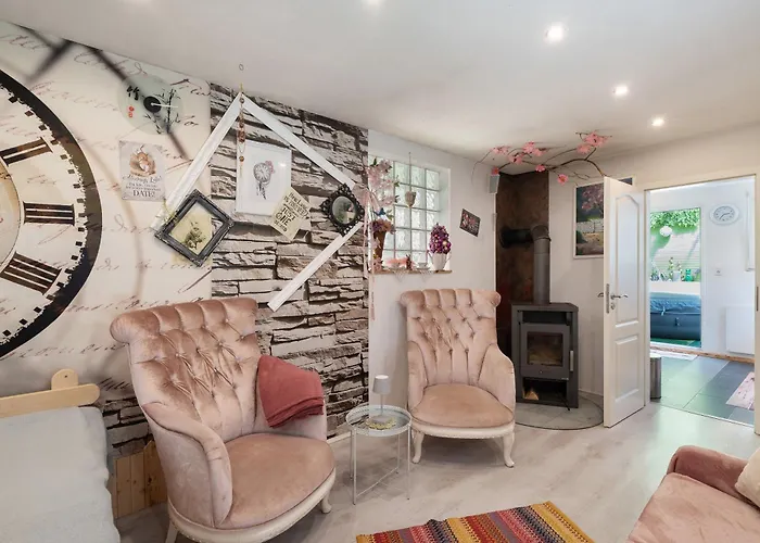 Апартаменты Alice Im Wunderland *