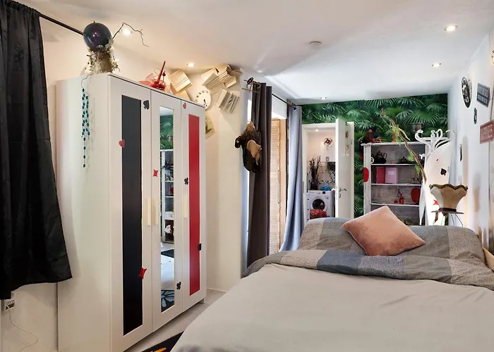 Alice Im Wunderland Апартаменты Эппинген